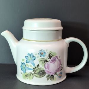 VTG,Royal Doulton Dubarry,Lambeth Stoneware White Floral Tea Pot.
